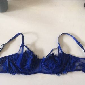 Size 32B Victorias Secret royal blue bra